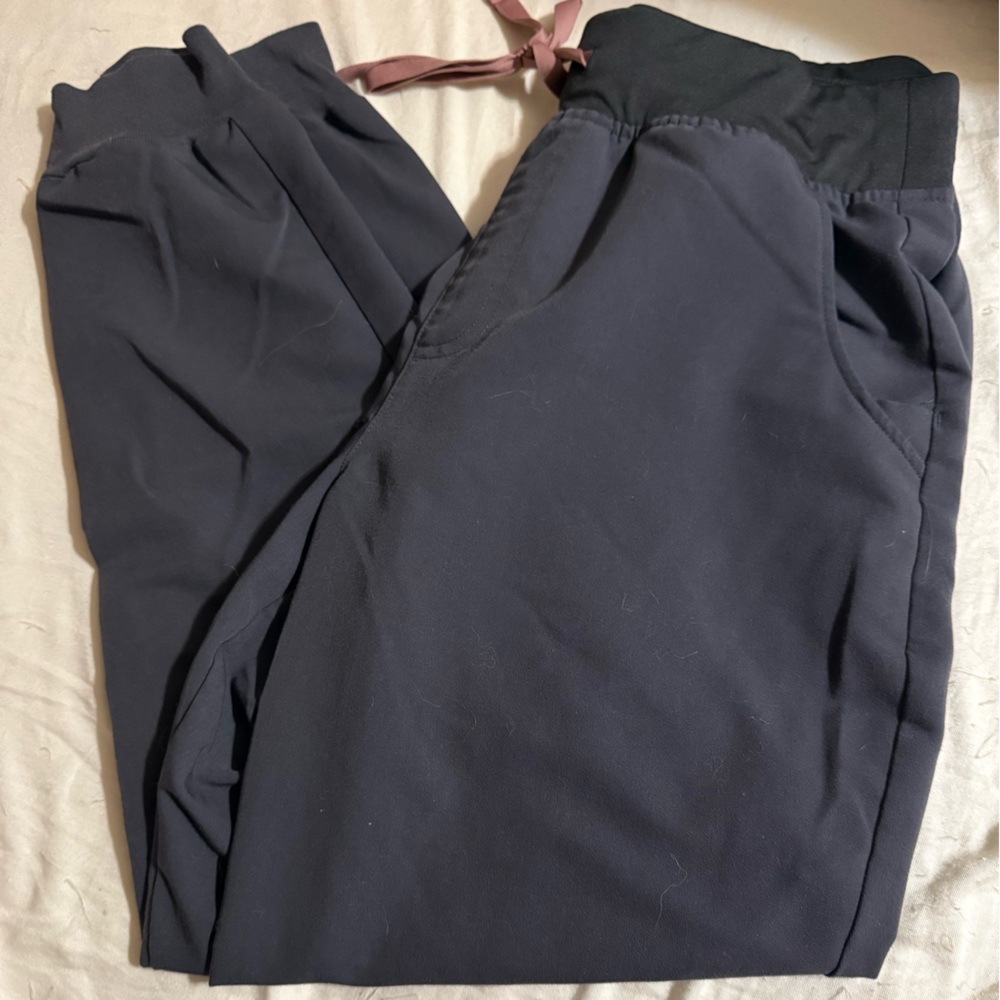 Figs medium petite scrub pants